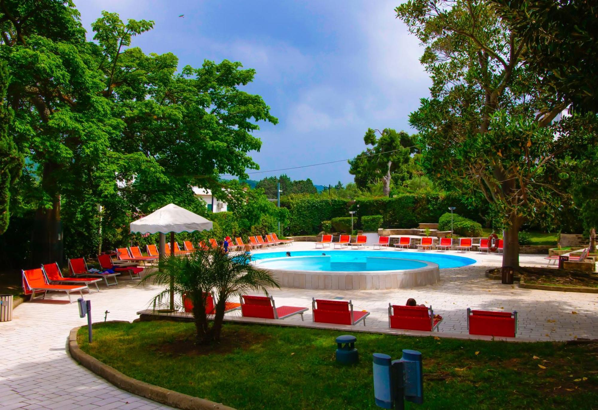 克莱维亚·佩希奇酒店（Hotel Park Valle Clavia Peschici）
