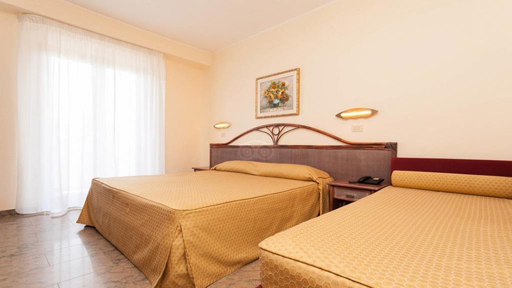 克莱维亚·佩希奇酒店（Hotel Park Valle Clavia Peschici）